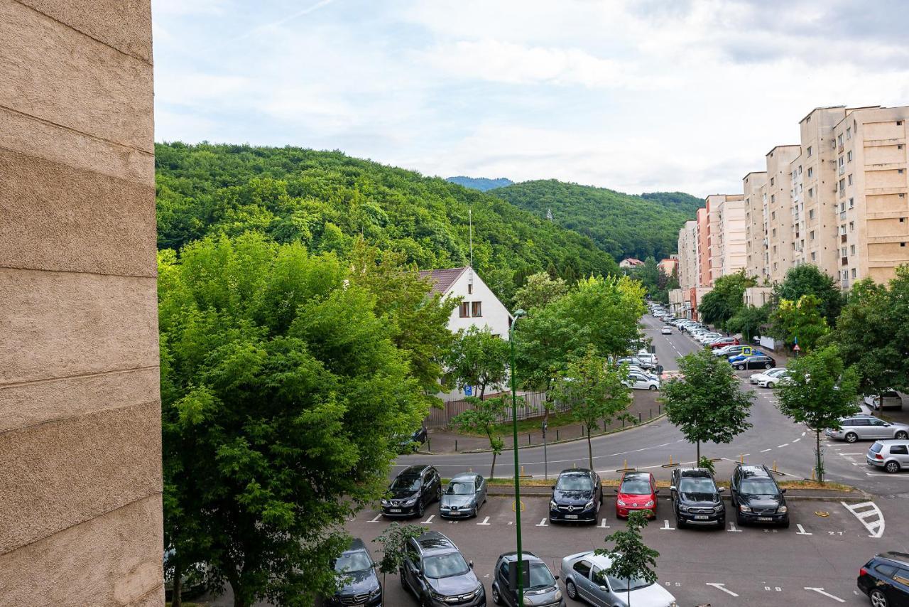 Metropolitan Wildscape View Apartment Brașov Exterior foto