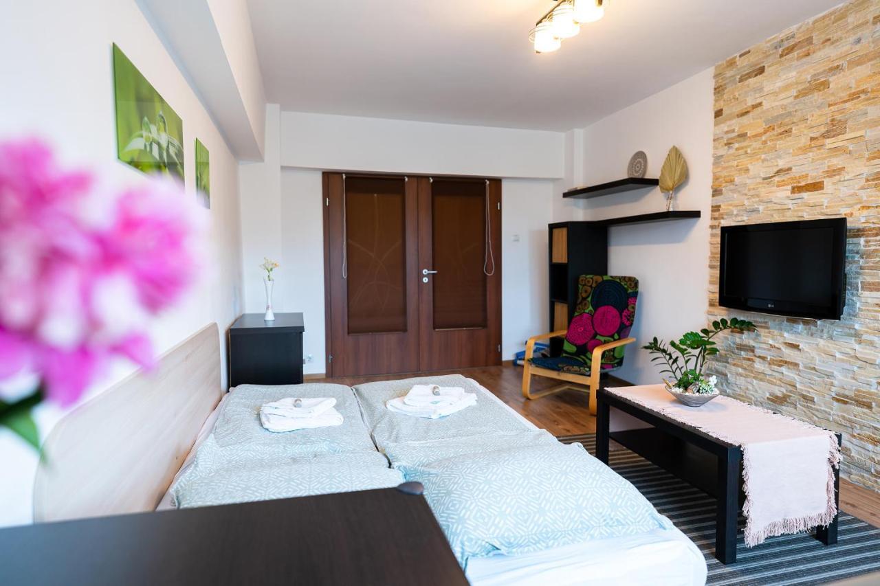 Metropolitan Wildscape View Apartment Brașov Exterior foto