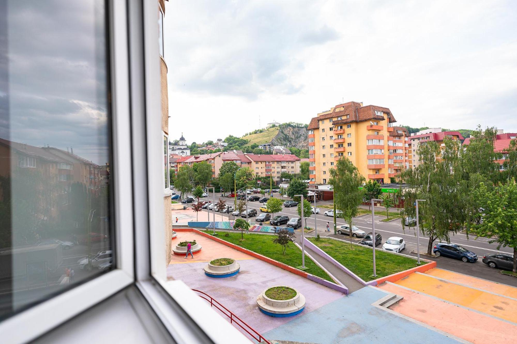 Metropolitan Wildscape View Apartment Brașov Exterior foto